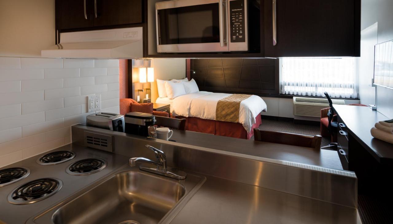 Hotel Ruby Foo'S Montreal Bagian luar foto