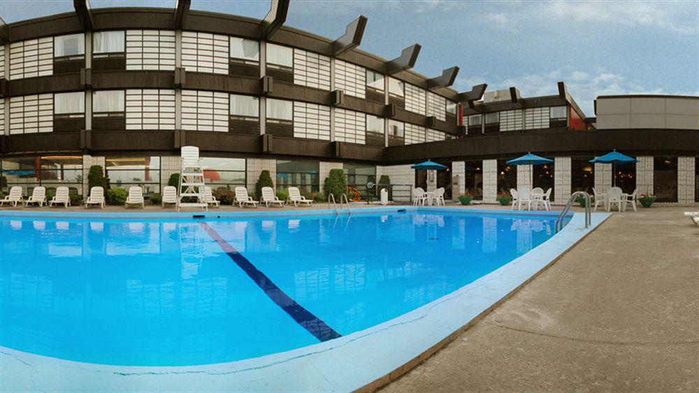 Hotel Ruby Foo'S Montreal Bagian luar foto