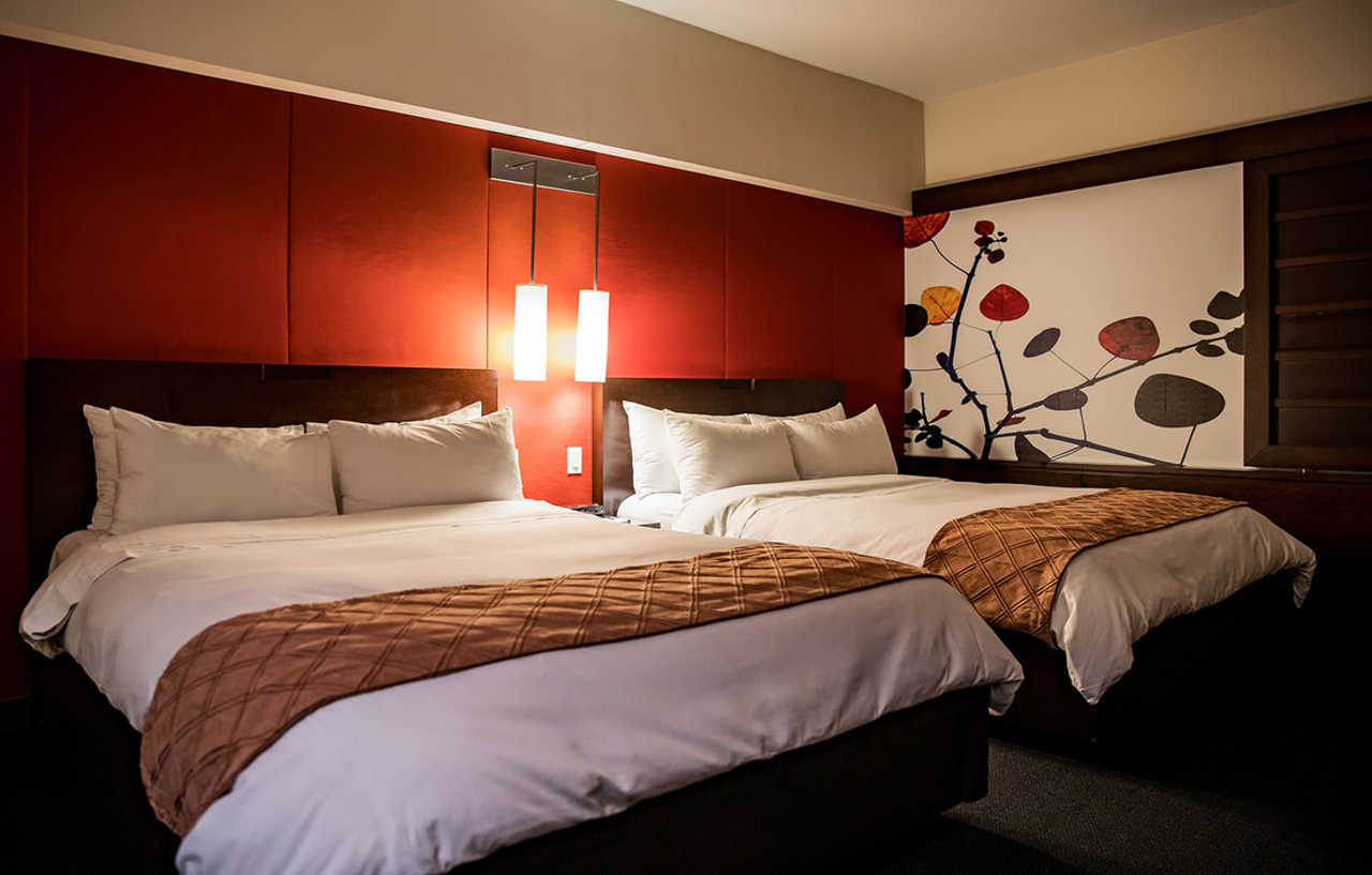 Hotel Ruby Foo'S Montreal Bagian luar foto